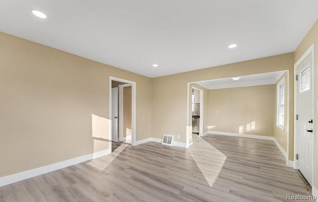 19711 Chapel St Detroit, MI 48219 - Thumbnail 5