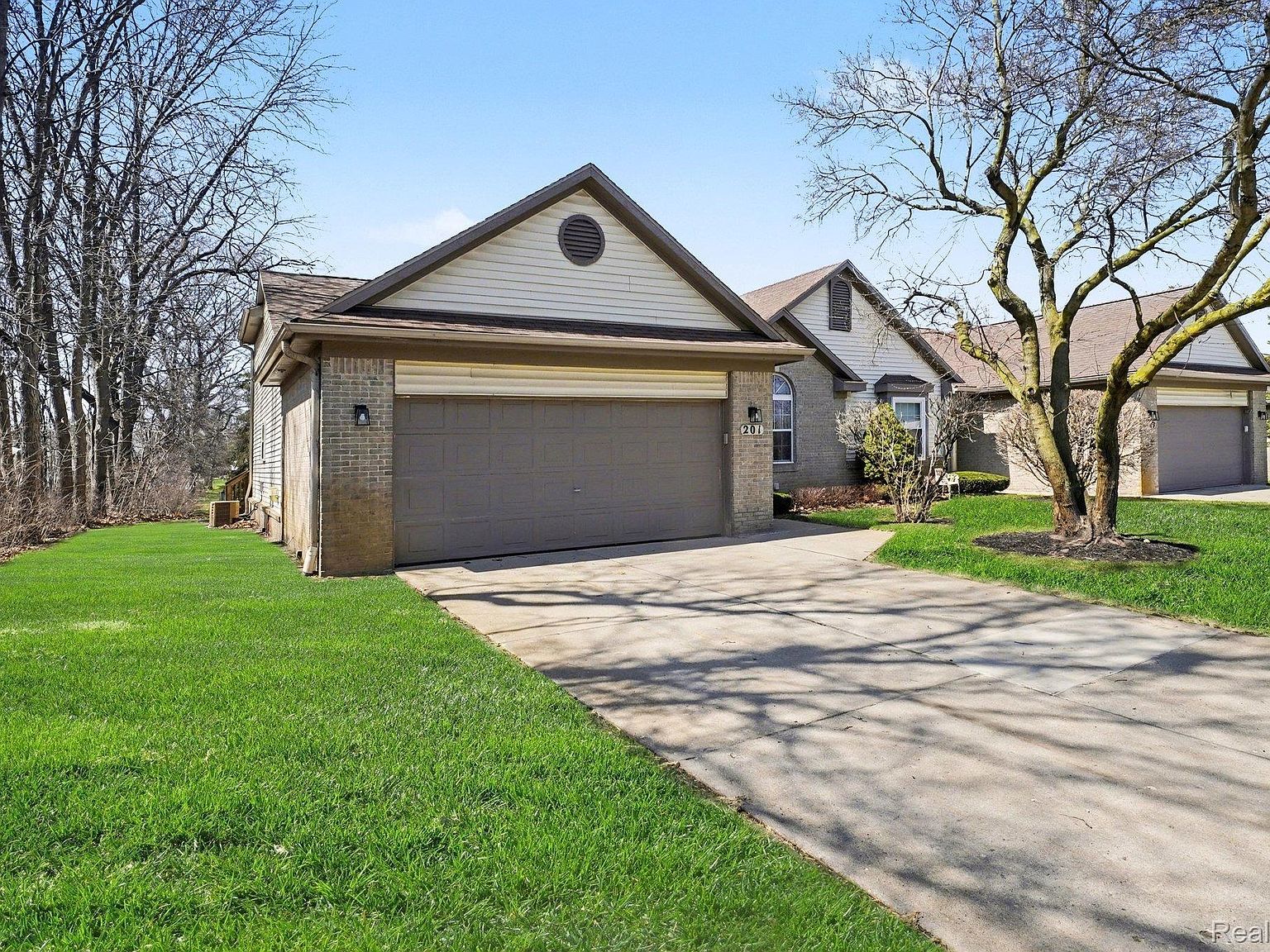 201 Whispering Hill Commerce Twp, MI 48390 - Thumbnail 5