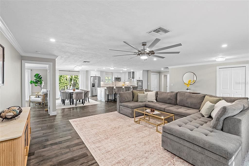 4592 40th St S Saint Petersburg, FL 33711 - Thumbnail 5