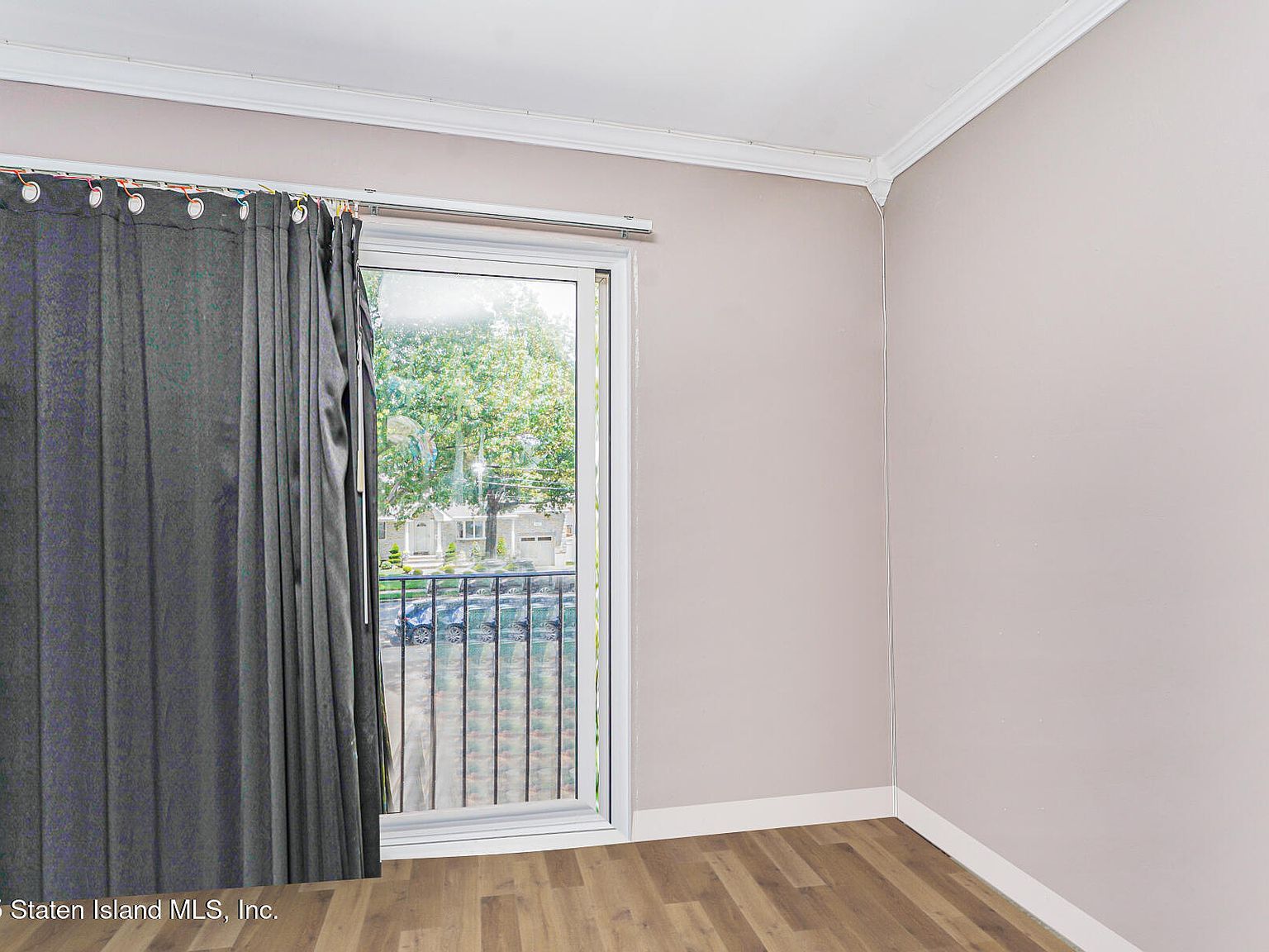 218 Naughton Ave #C Staten Island, NY 10305 - Thumbnail 5