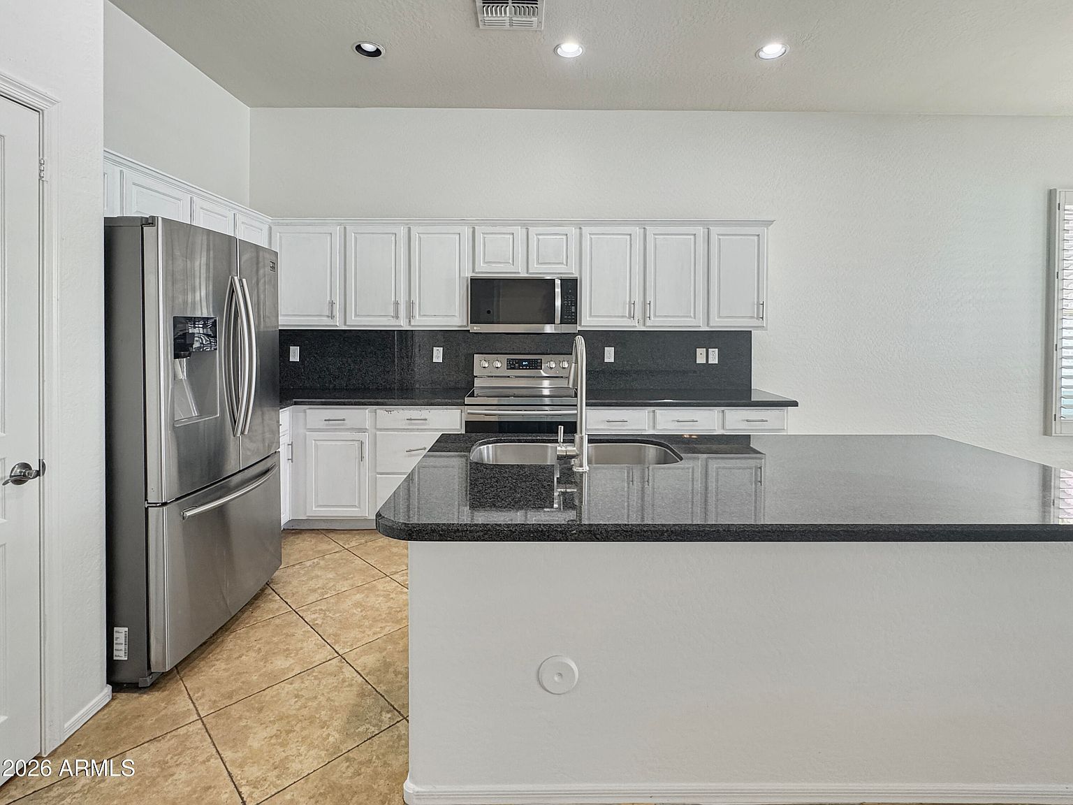 3234 W Leisure Ln Phoenix, AZ 85086 - Thumbnail 5