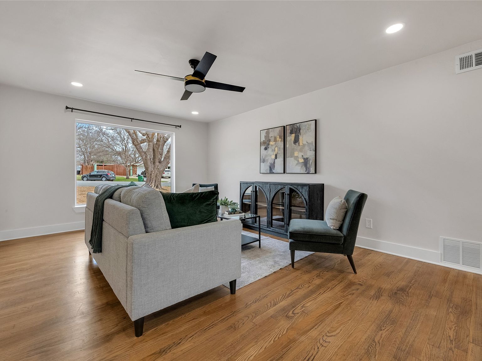 3155 Chamness Ct Haltom City, TX 76117 - Thumbnail 5