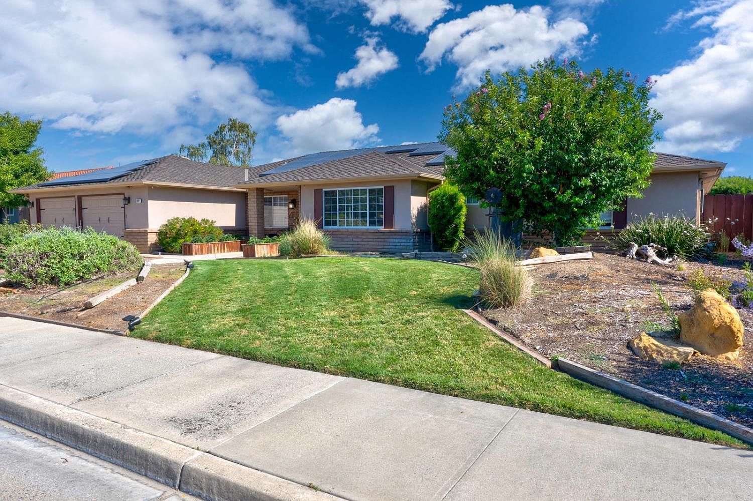 1037 Jackson Ave Los Banos, CA 93635 - Thumbnail 5