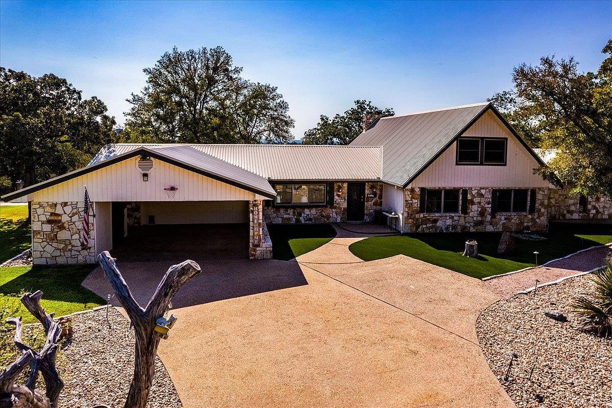 417 Akaloa Dr Bastrop, TX 78602 - Thumbnail 5