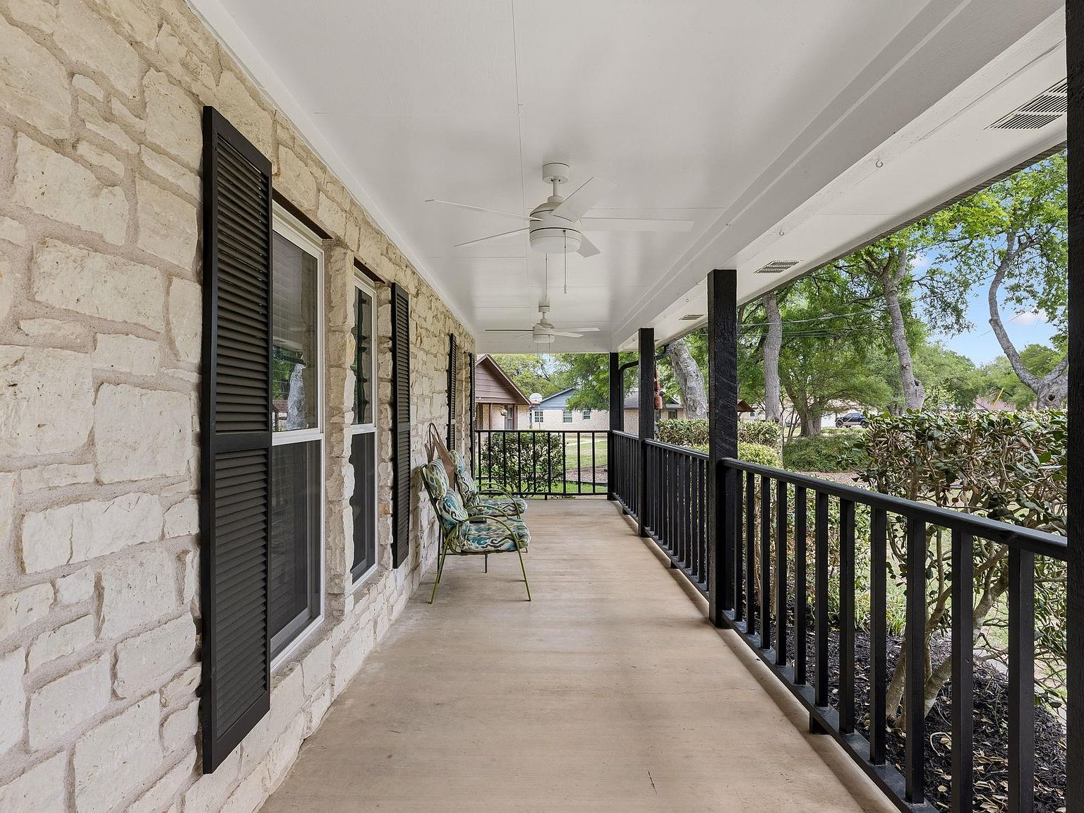 114 Cedar Dr Mountain City, TX 78610 - Thumbnail 5