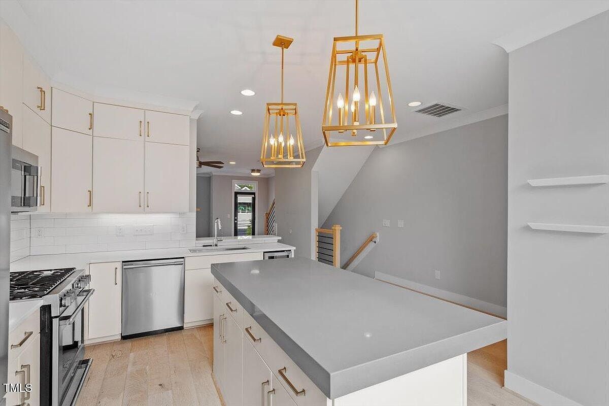 630 Watauga St Raleigh, NC 27604 - Thumbnail 5