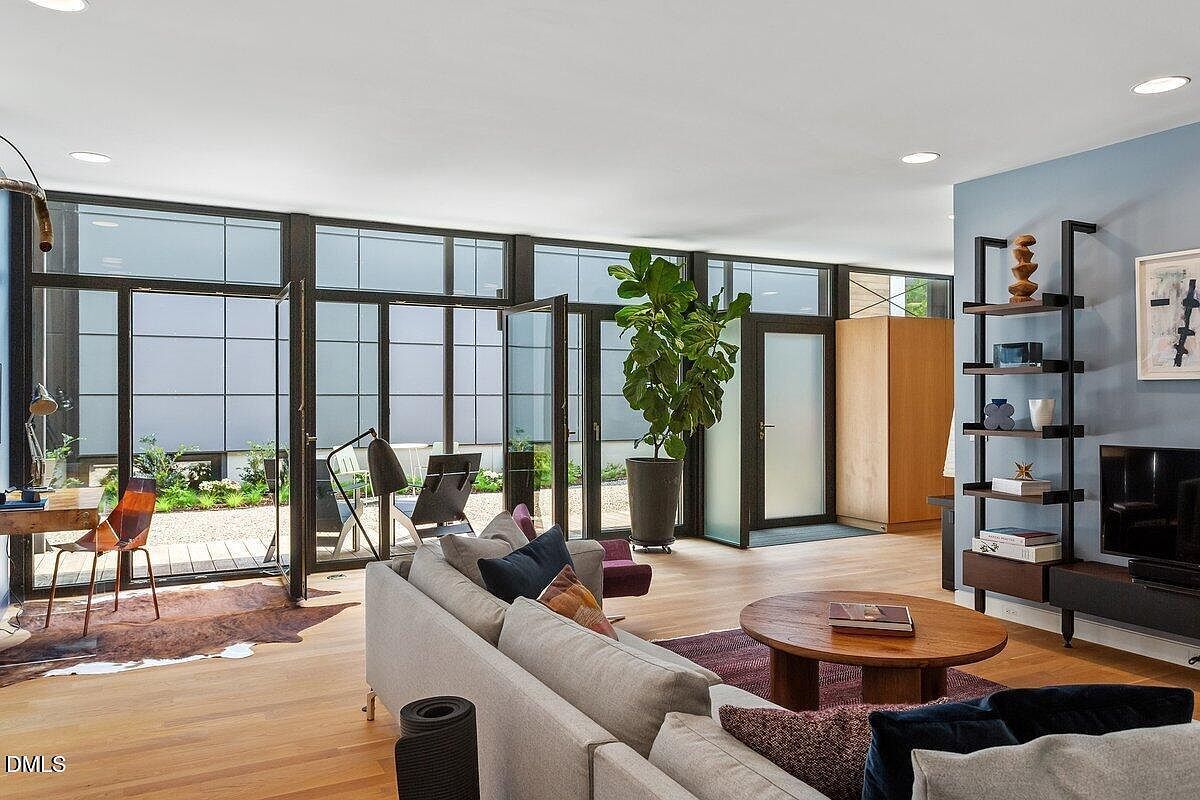 924 Tower St Raleigh, NC 27607 - Thumbnail 5