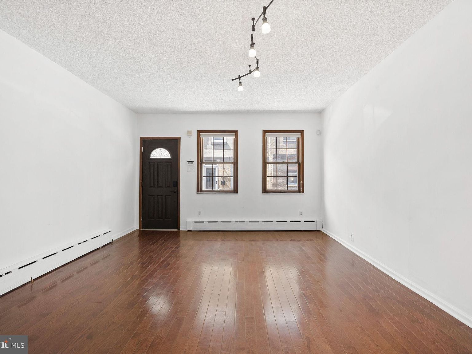 2225 S Hicks St Philadelphia, PA 19145 - Thumbnail 5