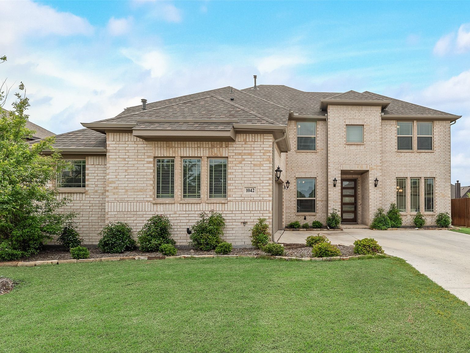 1042 Elmwood Dr Justin, TX 76247 - Thumbnail 5
