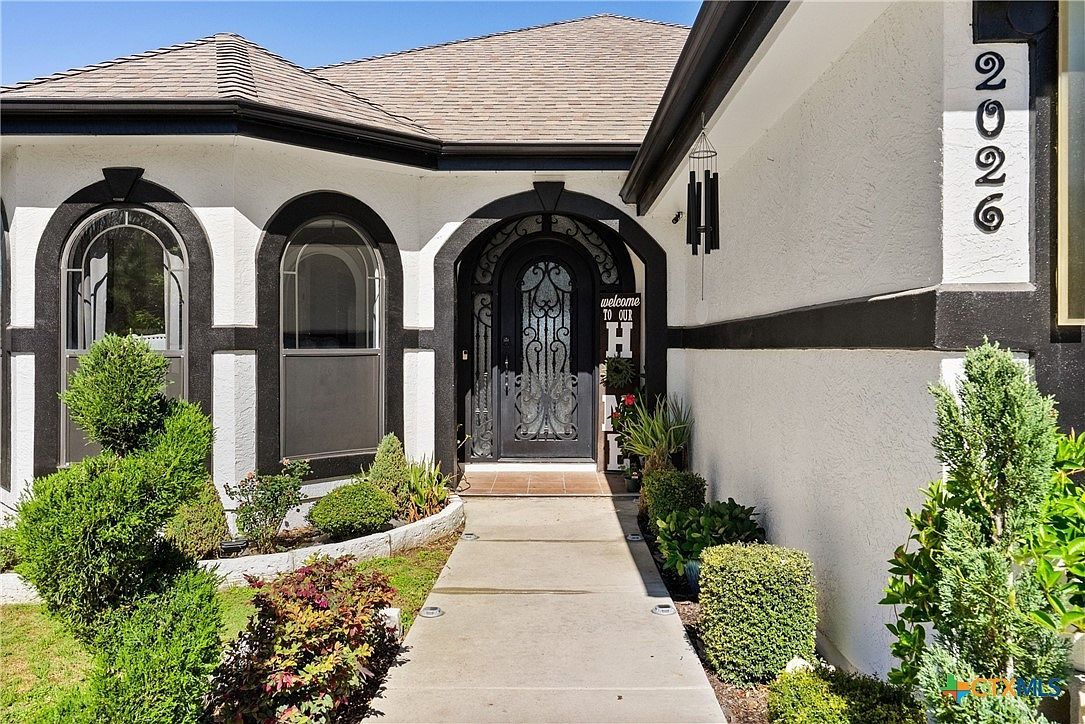 2026 Dripping Spgs New Braunfels, TX 78130 - Thumbnail 5