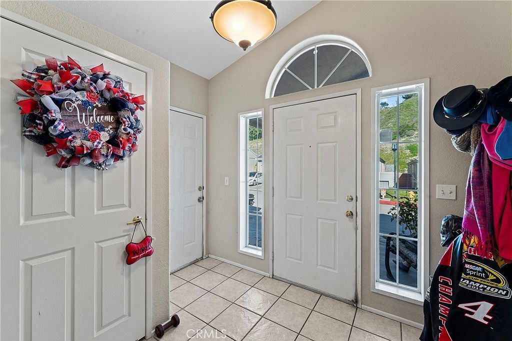 20176 Canyon View Dr Canyon Country, CA 91351 - Thumbnail 5