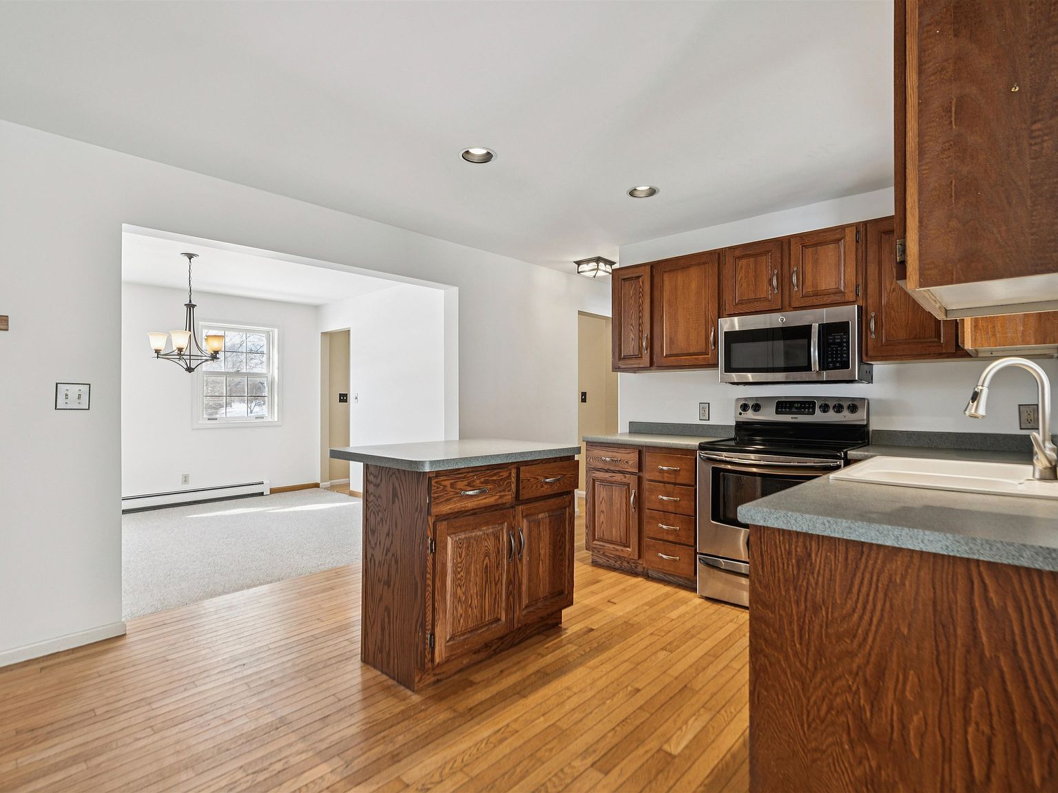 192 Cross St White River Junction, VT 05001 - Thumbnail 5