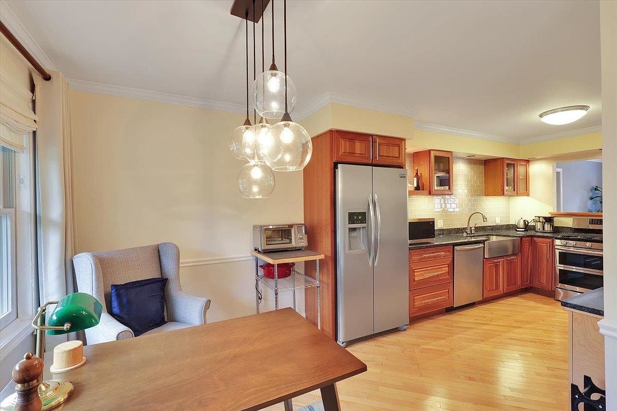 24 Craftsbury Ct UNIT 1 Essex Junction, VT 05452 - Thumbnail 5