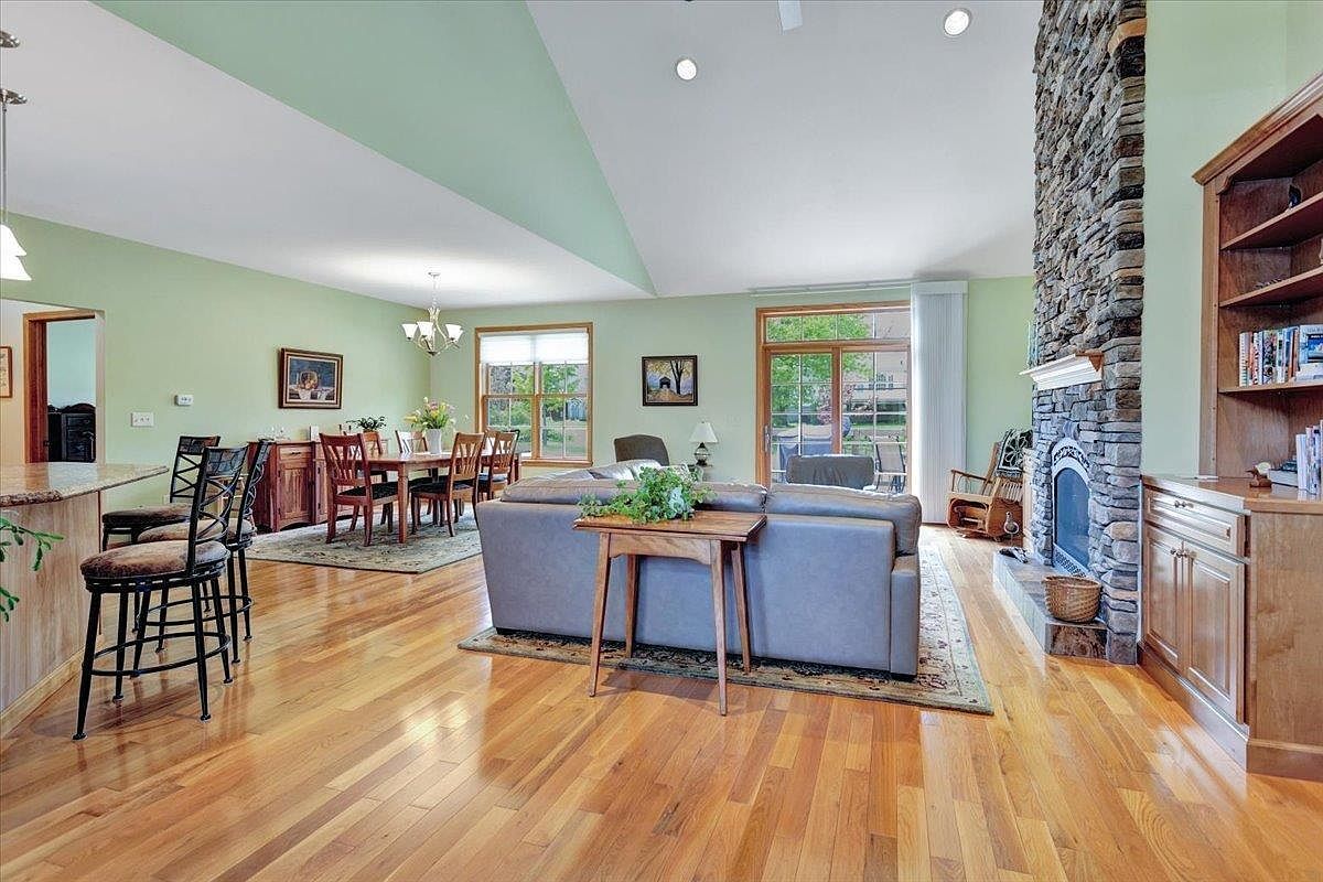 9 Terrace South Burlington, VT 05403 - Thumbnail 5