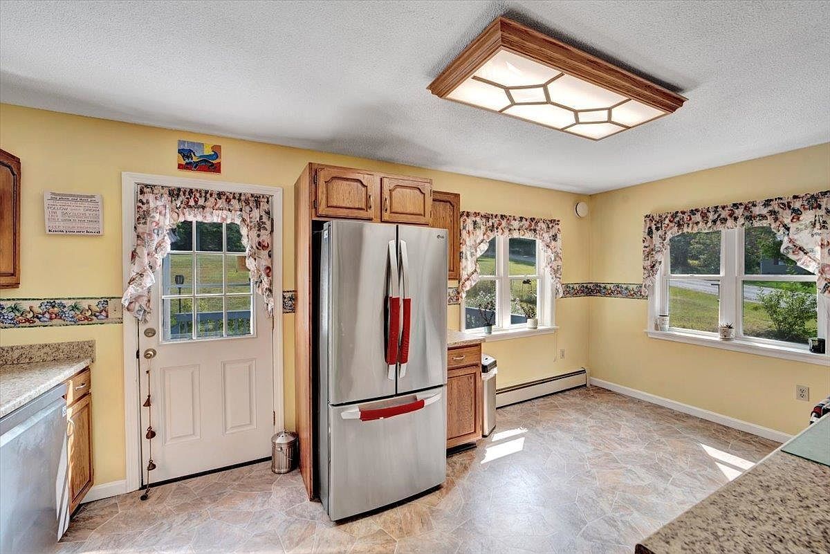 13 Ayers Dr Jericho, VT 05465 - Thumbnail 5