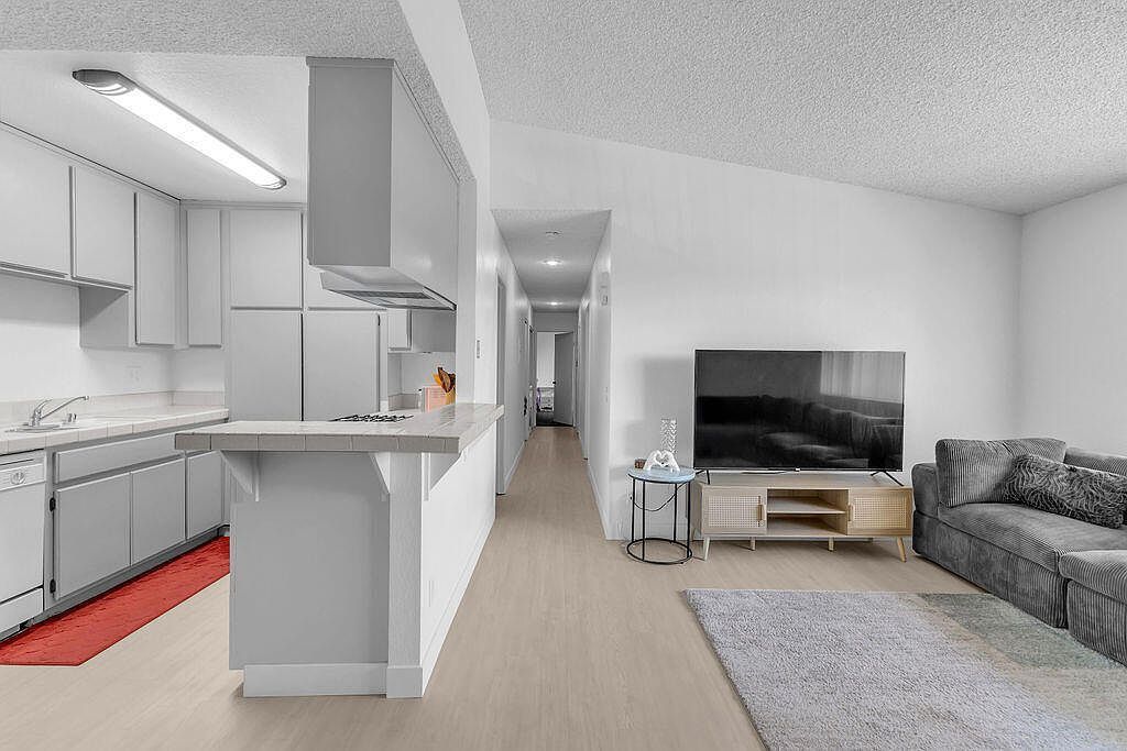 31200 Landau Blvd APT 408 Cathedral City, CA 92234 - Thumbnail 5