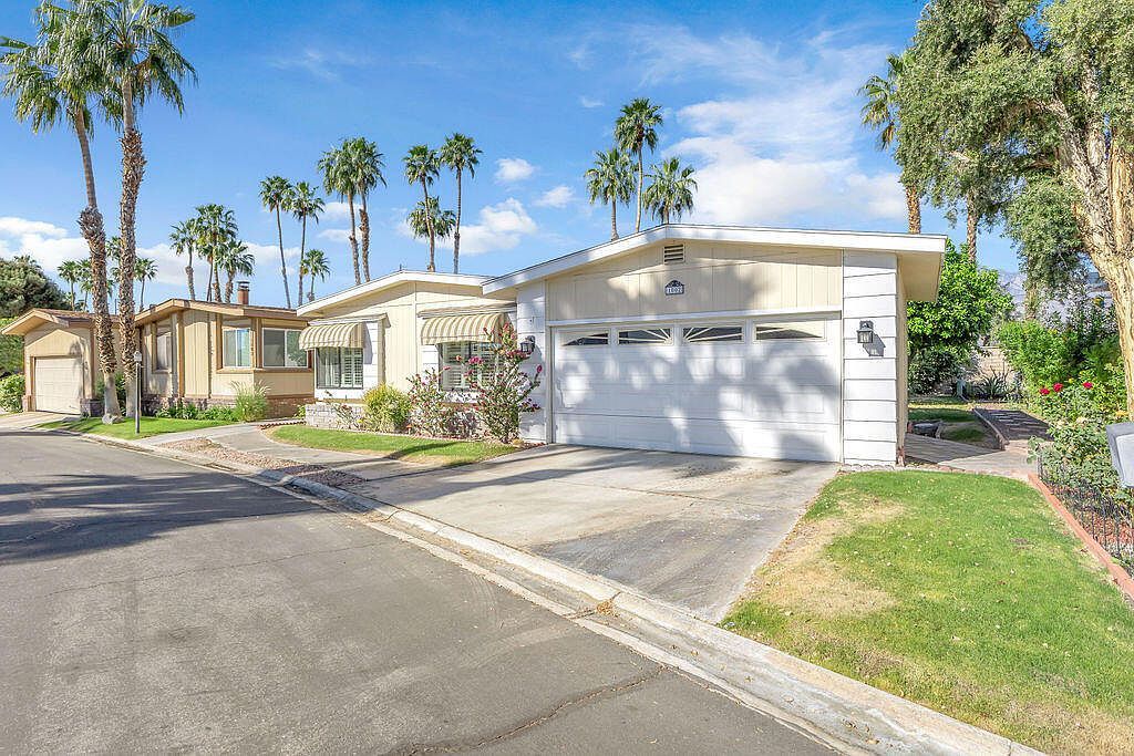 1002 Via Grande Cathedral City, CA 92234 - Thumbnail 5