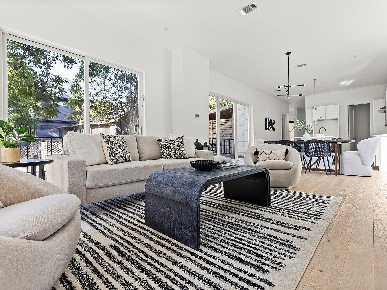 1702 Hartford Rd Austin, TX 78703 - Thumbnail 5