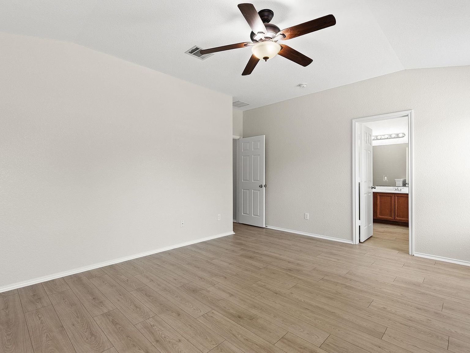 335 Altamont St Hutto, TX 78634 - Thumbnail 5