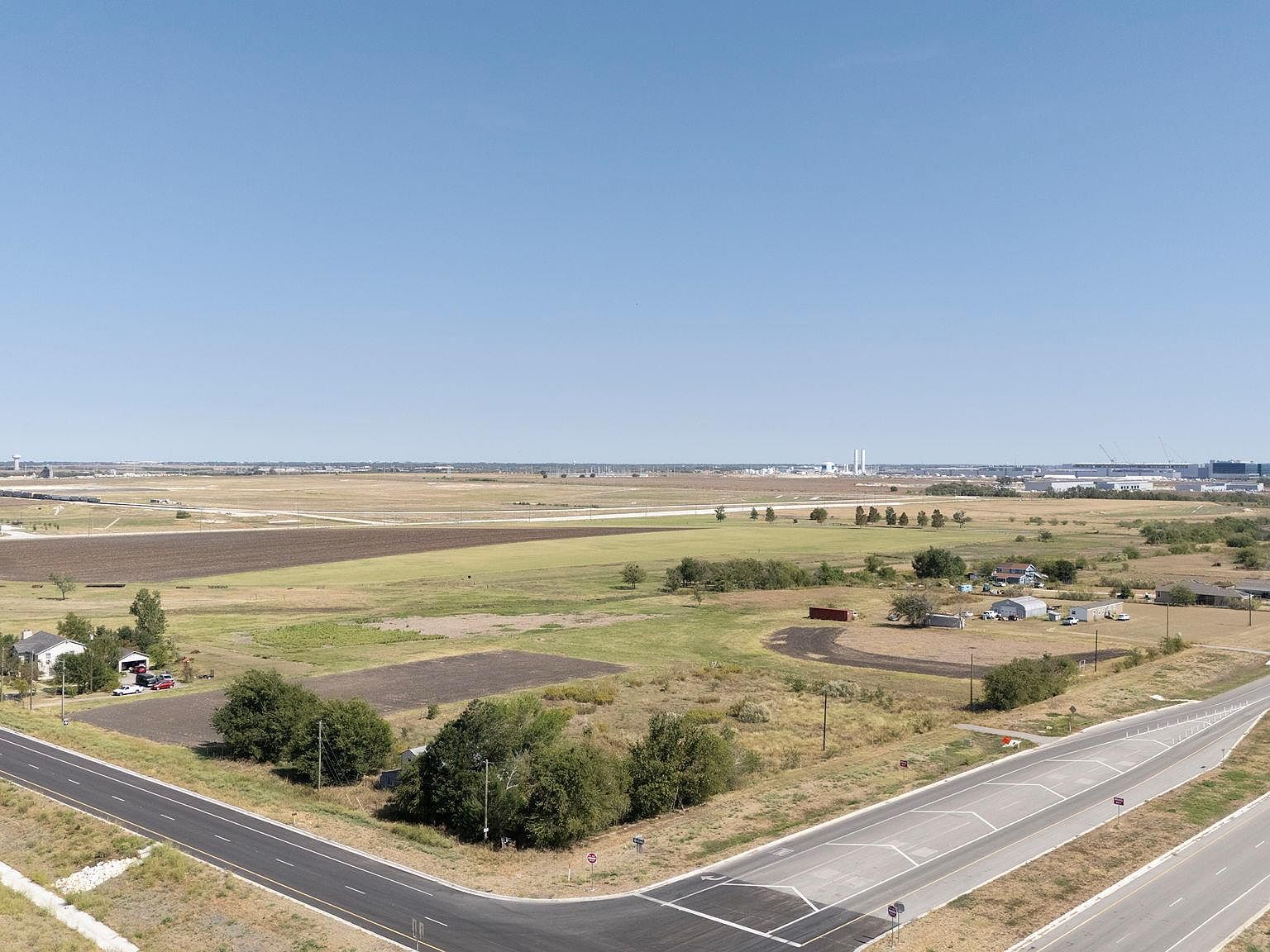 1451 Fm 3349 Taylor, TX 76574 - Thumbnail 5