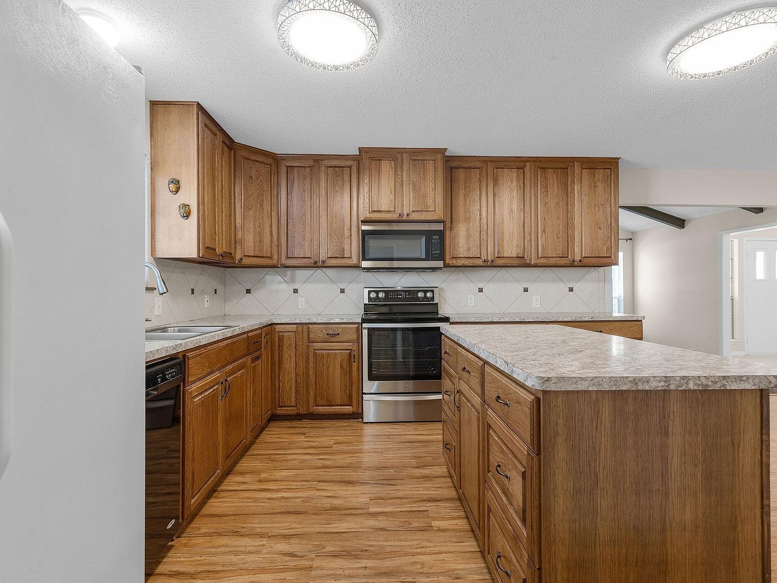 81 Family Cir Hutto, TX 78634 - Thumbnail 5