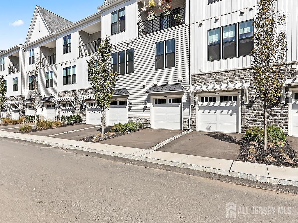 6105 Vivaldi Rd Princeton, NJ 08540 - Thumbnail 5