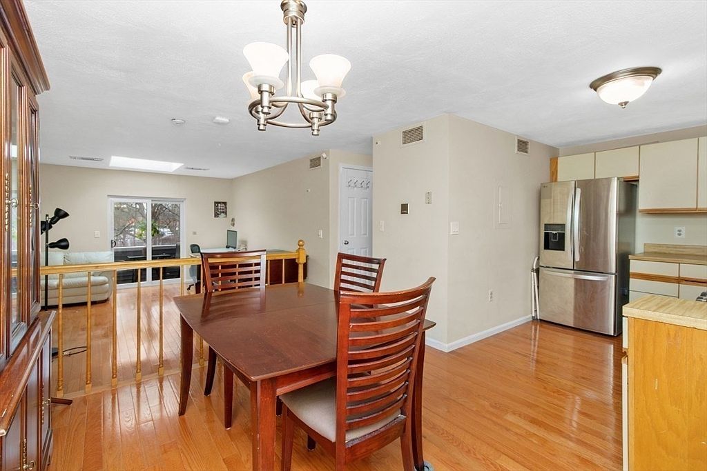 1210 Vfw Pkwy APT 12 West Roxbury, MA 02132 - Thumbnail 5