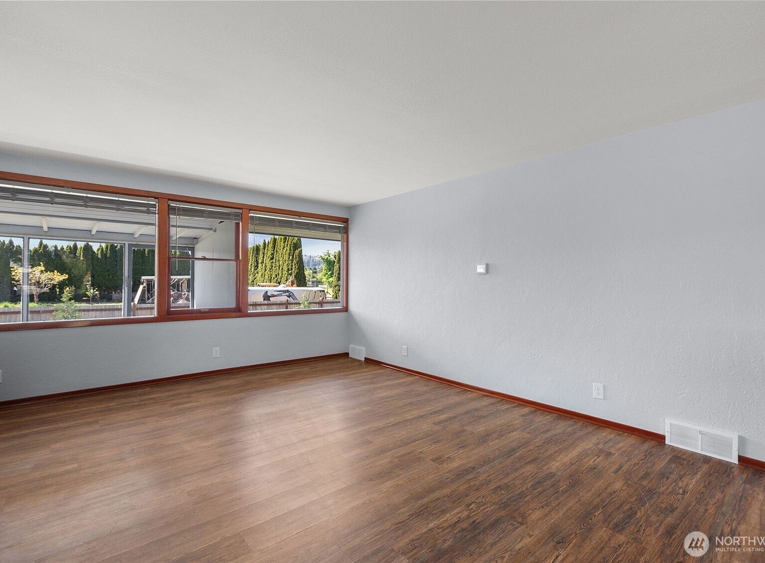 15108 74th St E Sumner, WA 98390 - Thumbnail 5