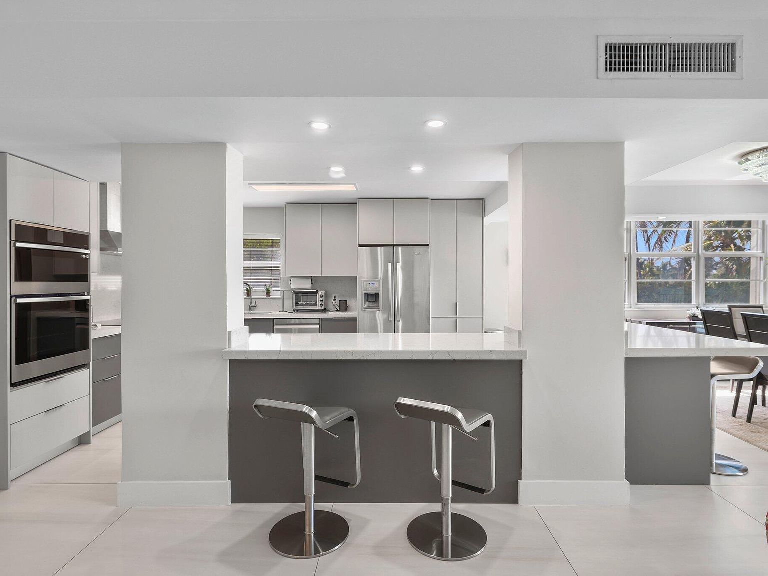 10180 W Bay Harbor Dr APT 2A Bay Harbor Islands, FL 33154 - Thumbnail 5