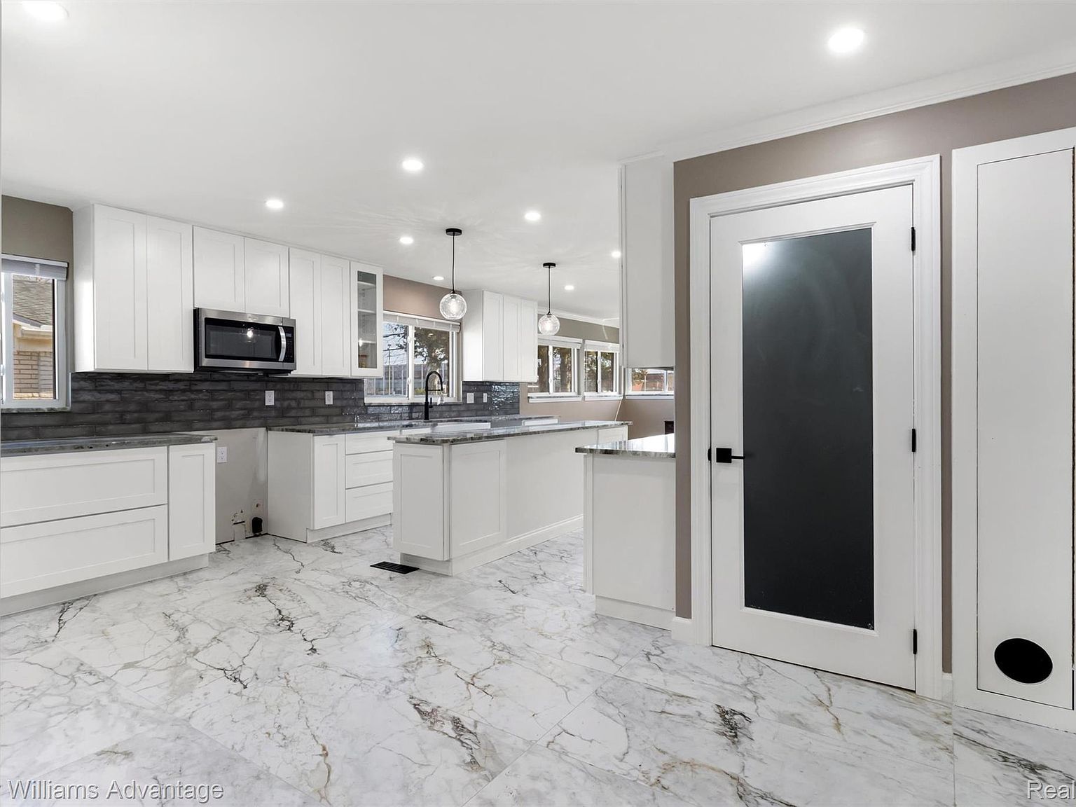 17005 Westland Ave Southfield, MI 48075 - Thumbnail 5