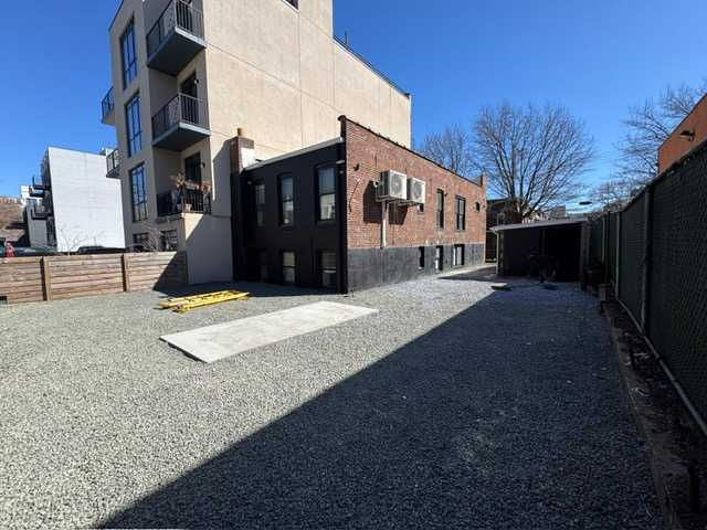 417 Maple Street, Brooklyn, NY, USA, 11225 - Thumbnail 5