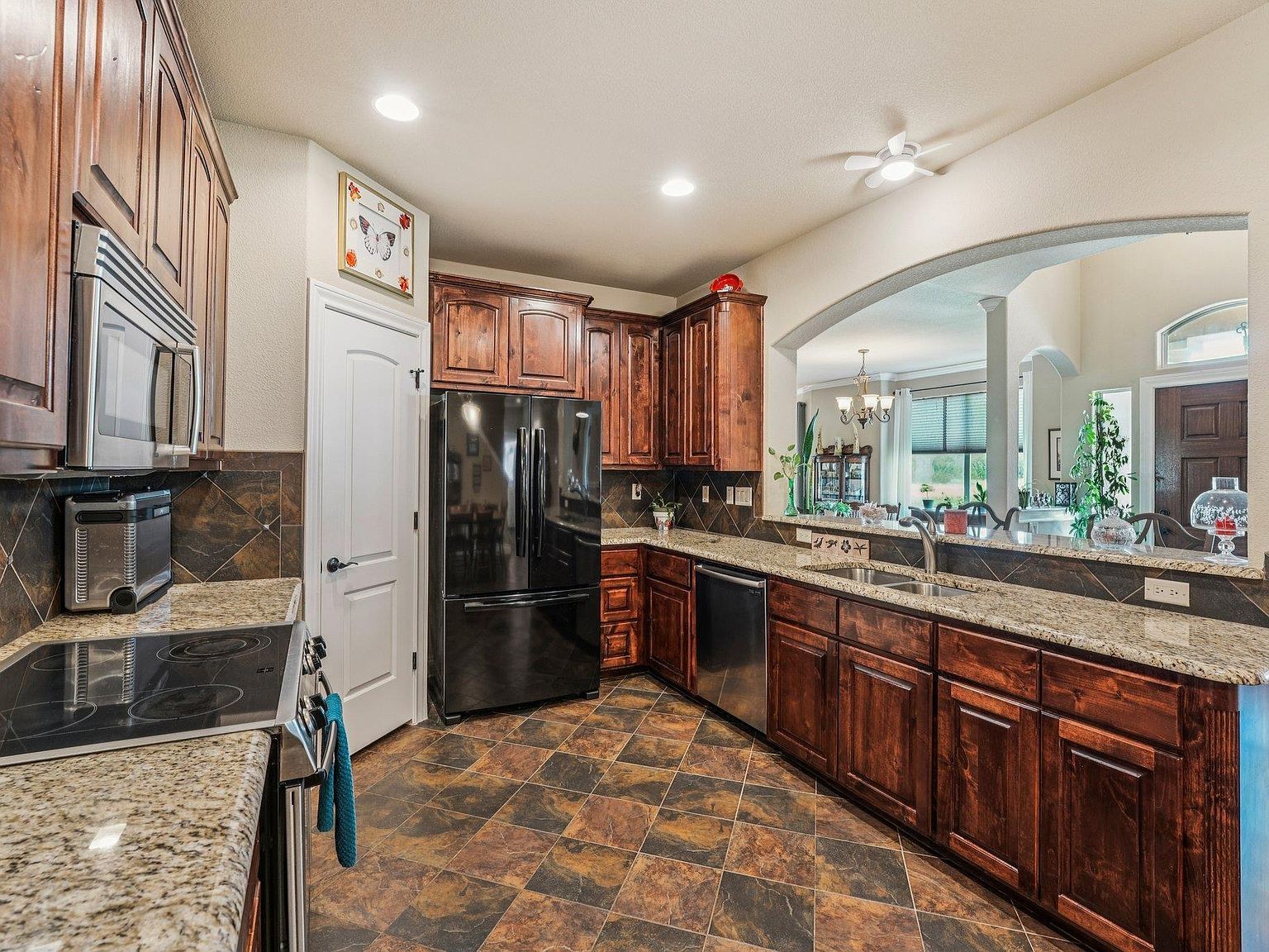 2010 American Dr UNIT 2 Lago Vista, TX 78645 - Thumbnail 5