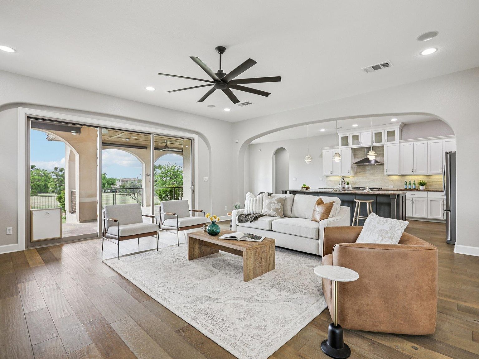 109 Charmstone Ln Georgetown, TX 78628 - Thumbnail 5