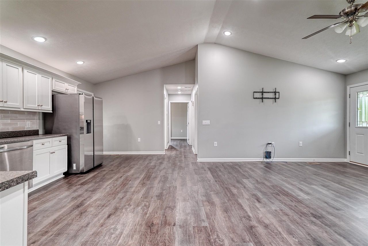 1252 Pea Ridge Rd Scottsville, KY 42164 - Thumbnail 5