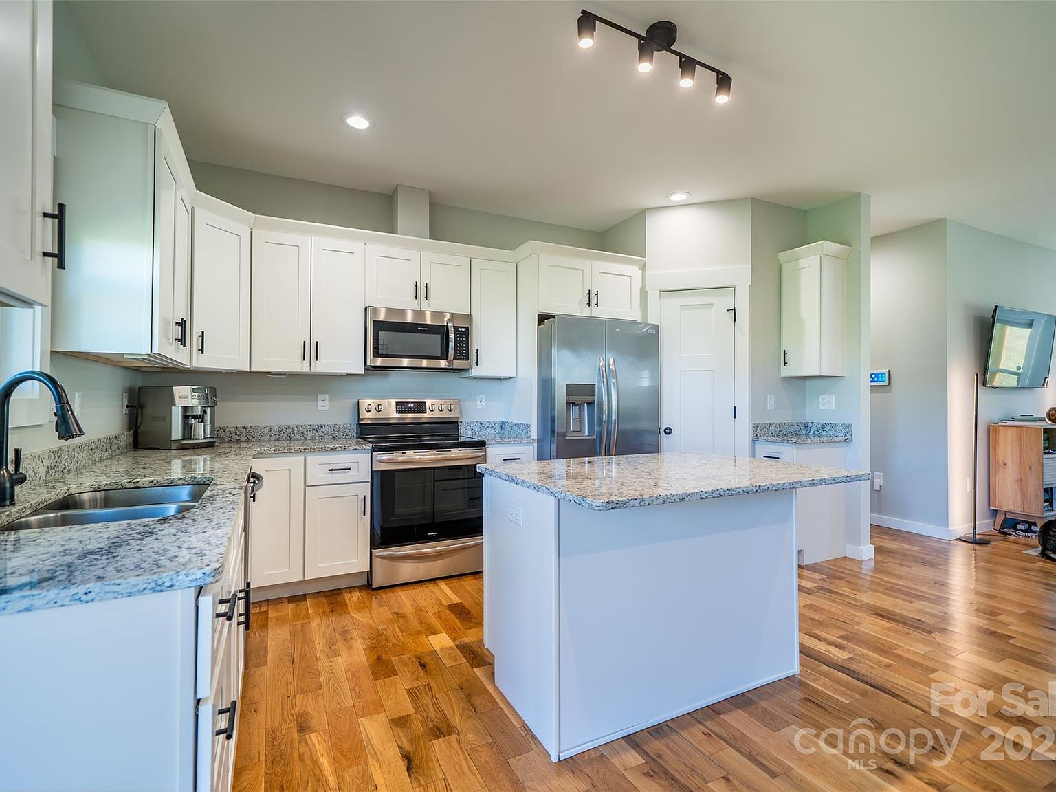 49 Temujin Dr Leicester, NC 28748 - Thumbnail 5