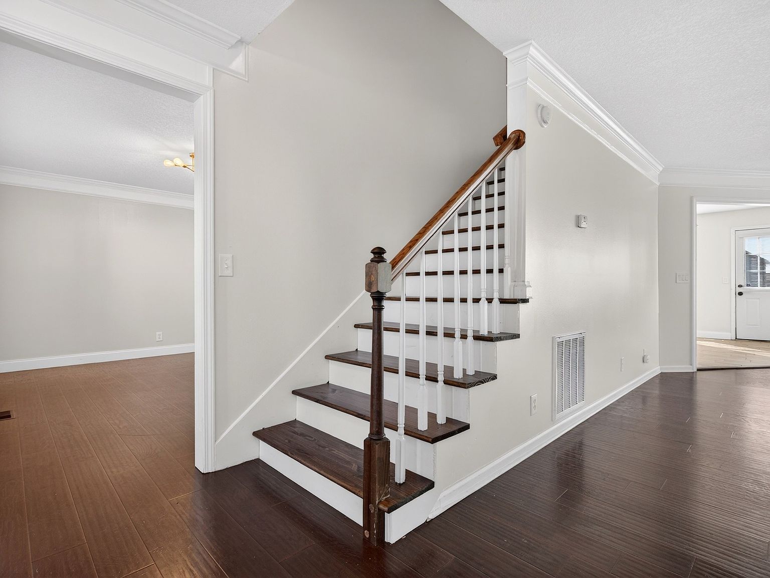 2481 Hattington Dr Clarksville, TN 37042 - Thumbnail 5