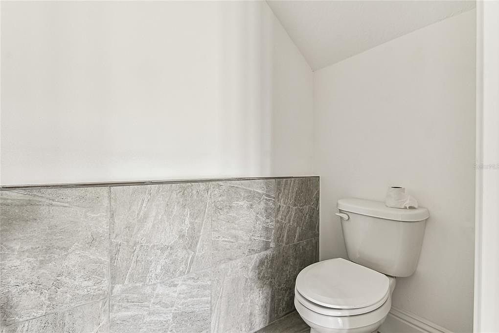 7834 Hidden Creek Loop #102 Lakewood Ranch, FL 34202 - Thumbnail 5