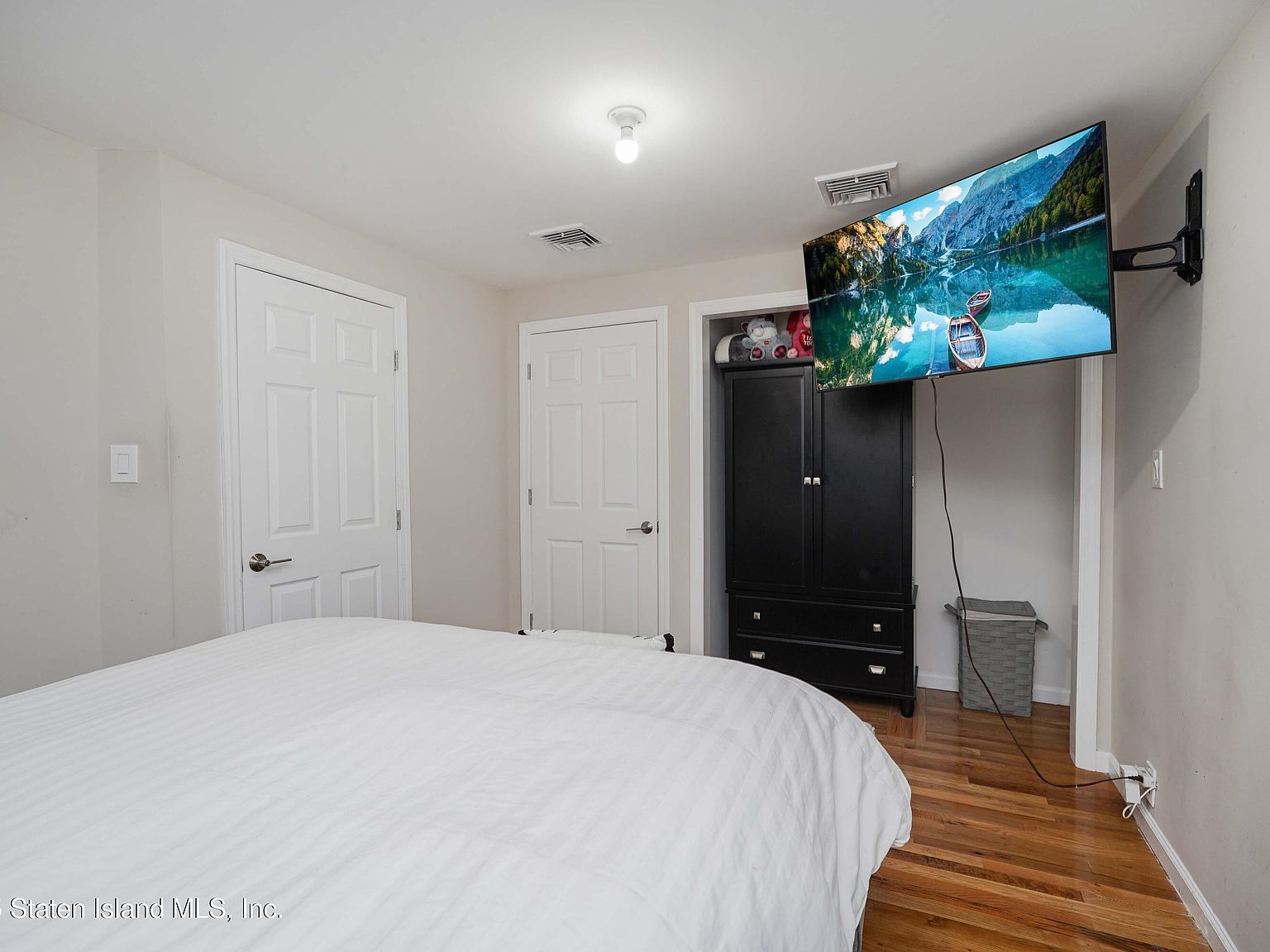 192 Bathgate St Staten Island, NY 10312 - Thumbnail 5