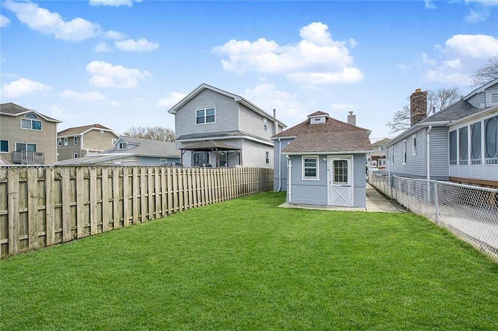 369 Grimsby St Staten Island, NY 10306 - Thumbnail 5