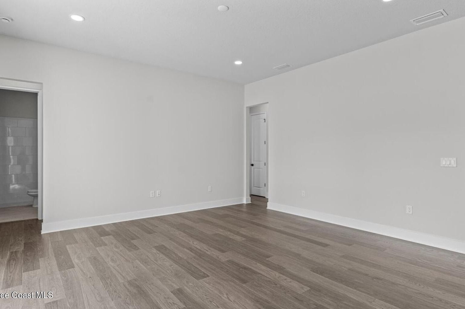 329 Beverly Ct Melbourne Beach, FL 32951 - Thumbnail 5