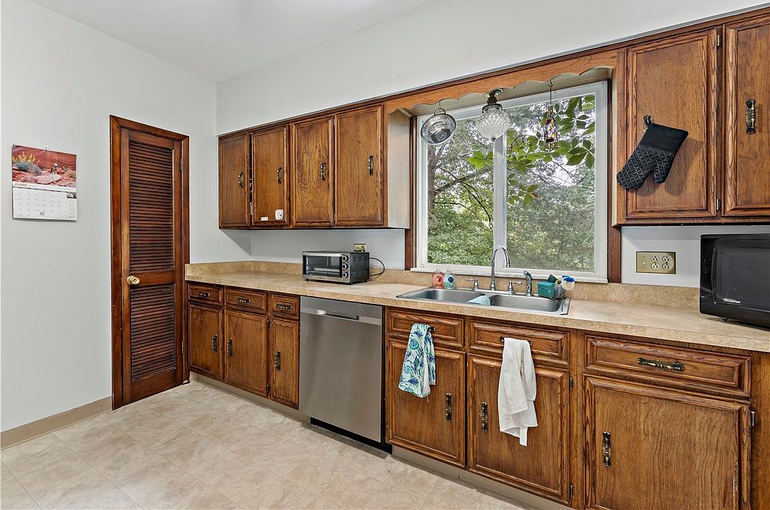 53 Fountain St Crafton, PA 15205 - Thumbnail 5