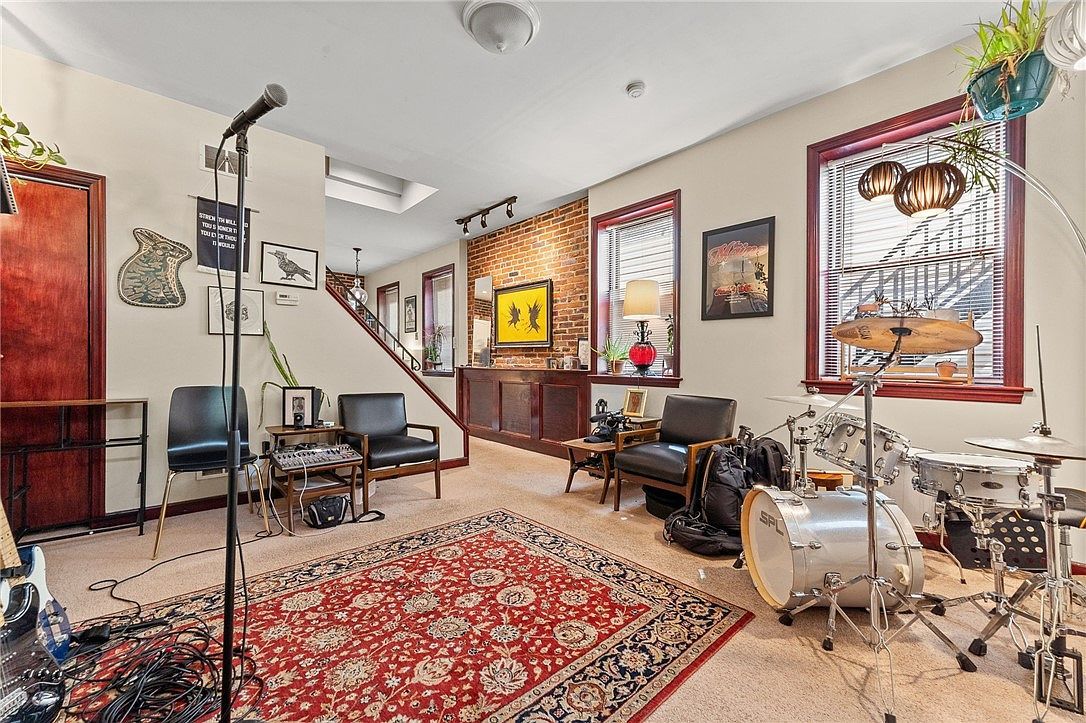 2206 E Carson St Pittsburgh, PA 15203 - Thumbnail 5