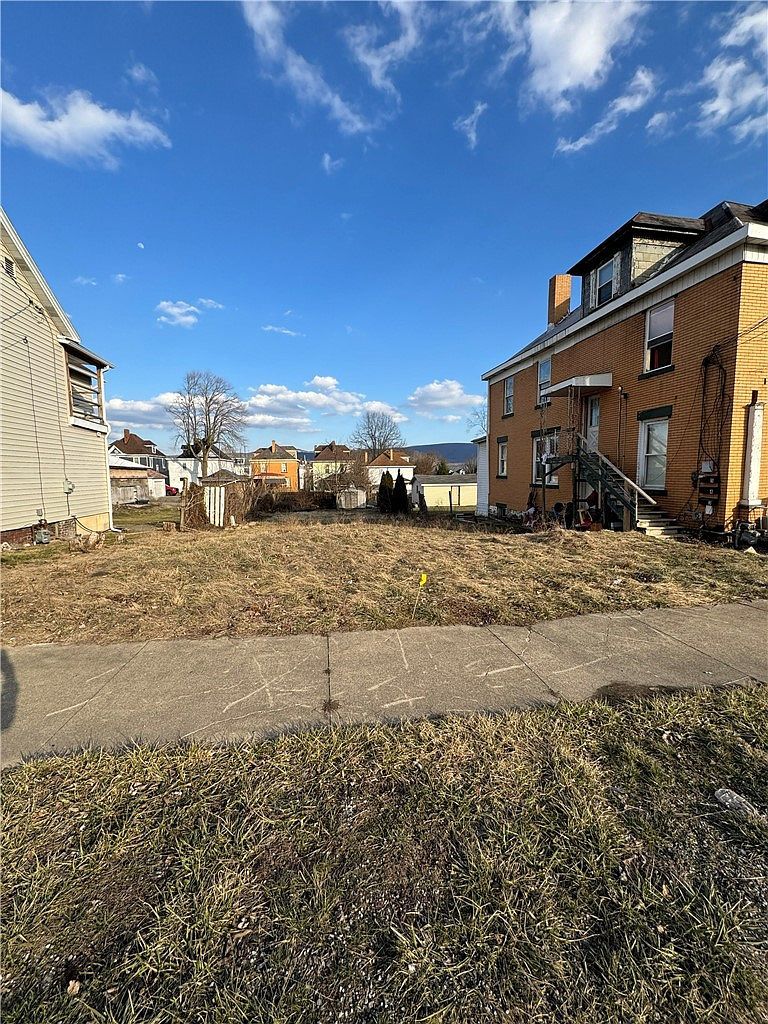 65 Lawn Ave Uniontown, PA 15401 - Thumbnail 5