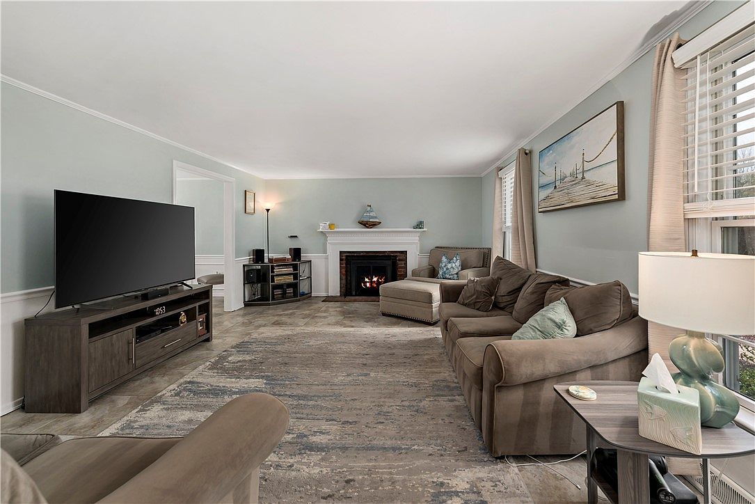 1717 Hathaway Ln Pittsburgh, PA 15241 - Thumbnail 5