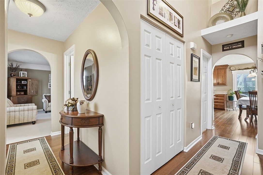 529 Grandshire Dr Cranberry Township, PA 16066 - Thumbnail 5
