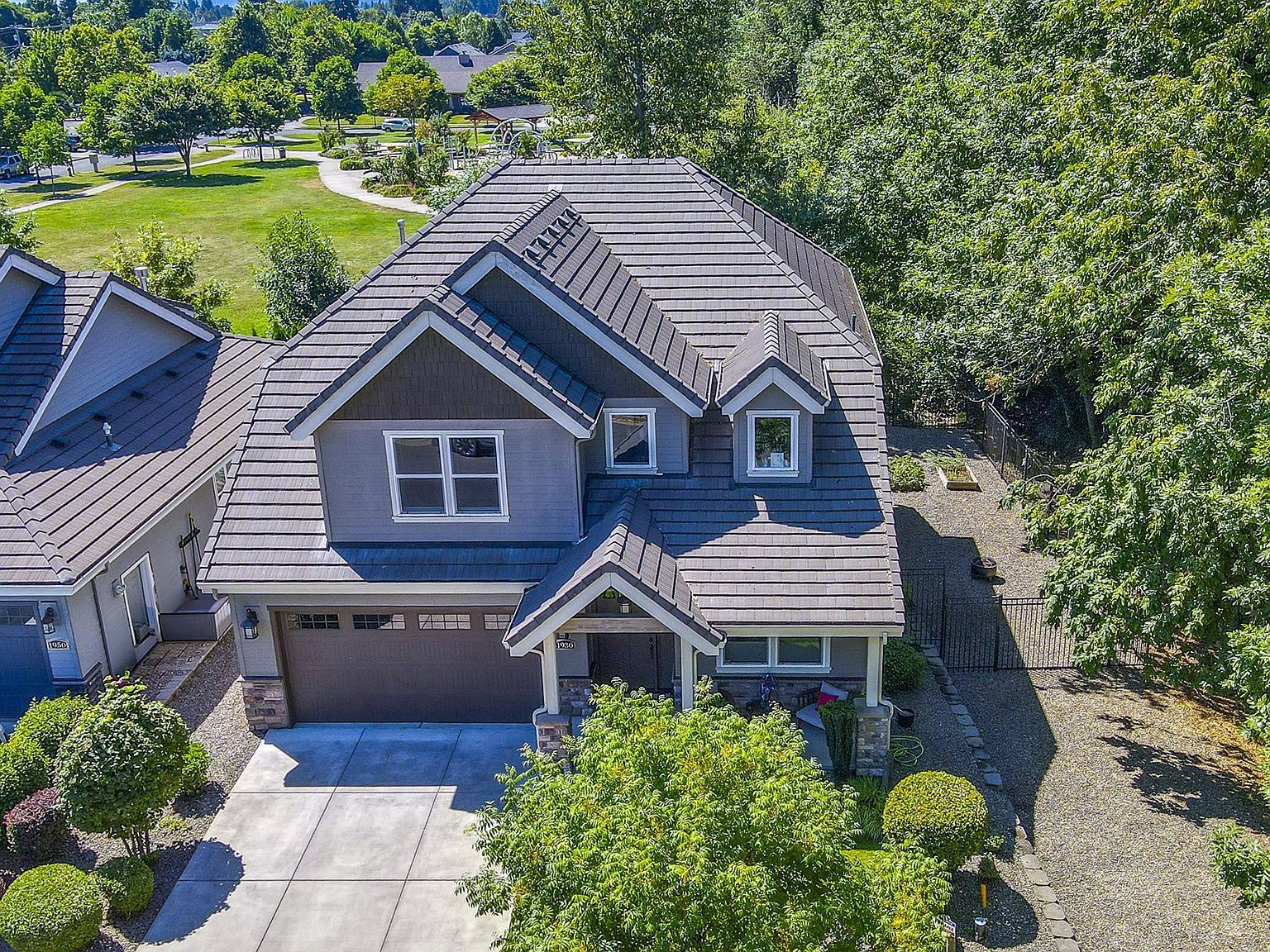 1930 Sterling Park Pl Eugene, OR 97408 - Thumbnail 5