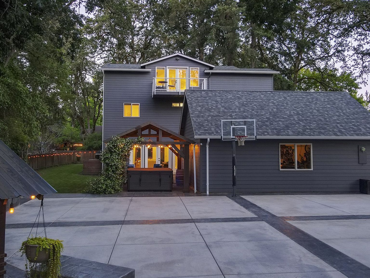 1359 Hammock St Eugene, OR 97401 - Thumbnail 5