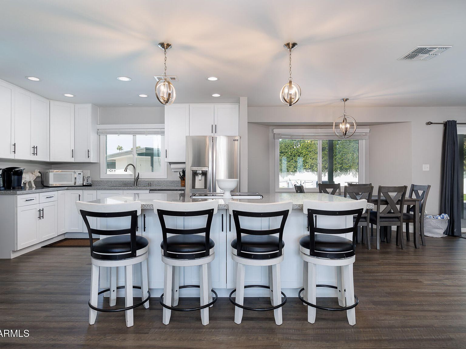 8714 E Mackenzie Dr Scottsdale, AZ 85251 - Thumbnail 5