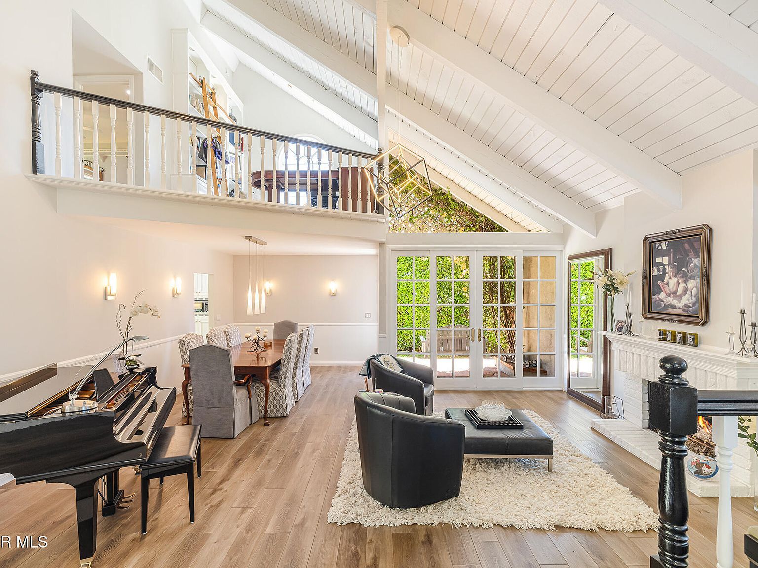 1040 S Finrod Ct Westlake Village, CA 91361 - Thumbnail 5