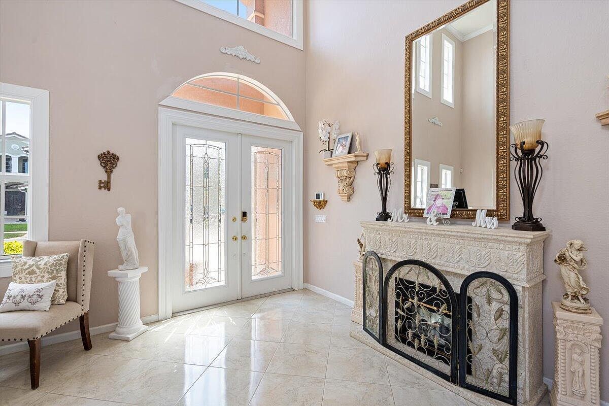 1018 NW Demedici Rd Port Saint Lucie, FL 34986 - Thumbnail 5